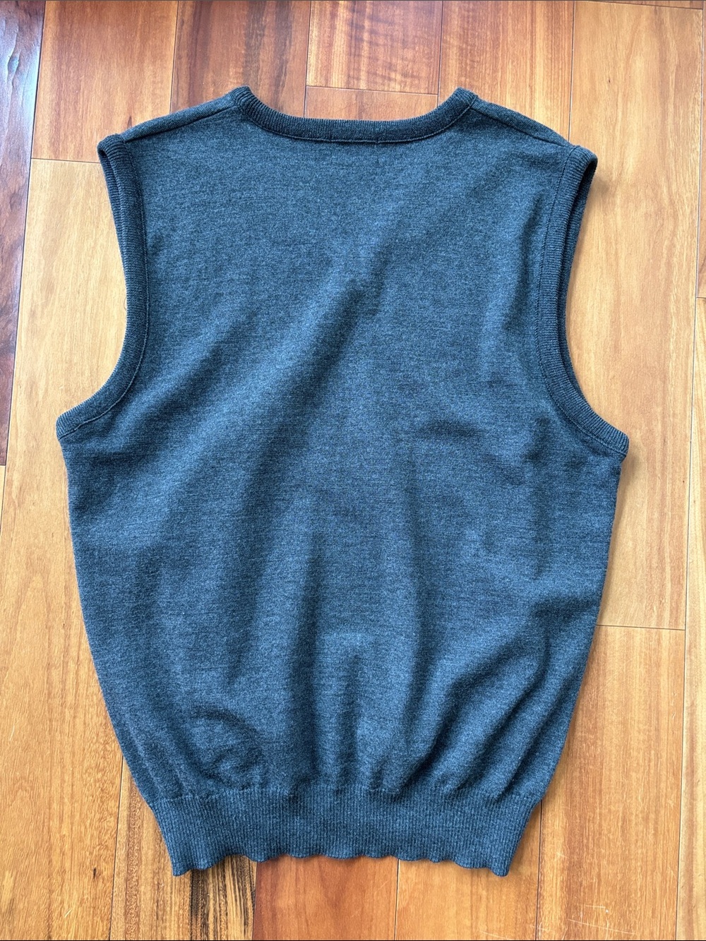 Merino wool sweater vest - Picture 6 of 6